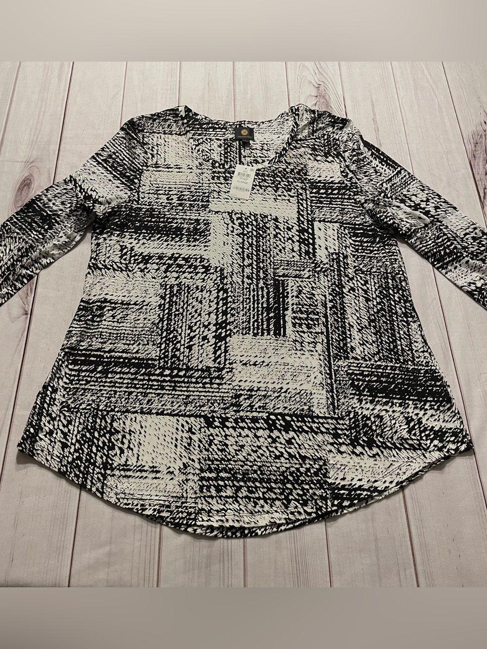 JM Collection Printed Top Women’s XL Abstract Shirttail Hem Liquid Knit Drapey - Picture 6 of 12